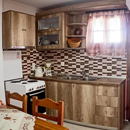 Athina Studios And Apartments Άγιος Γεώργιος Πάγων Εξωτερικό φωτογραφία