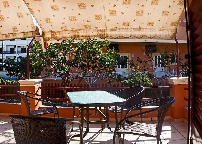 Athina Studios And Apartments