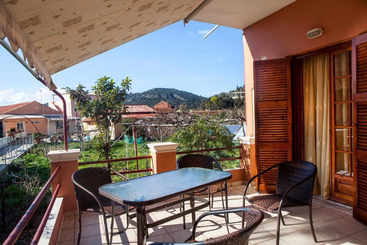 Athina And Apartment Agios Georgios Pagon